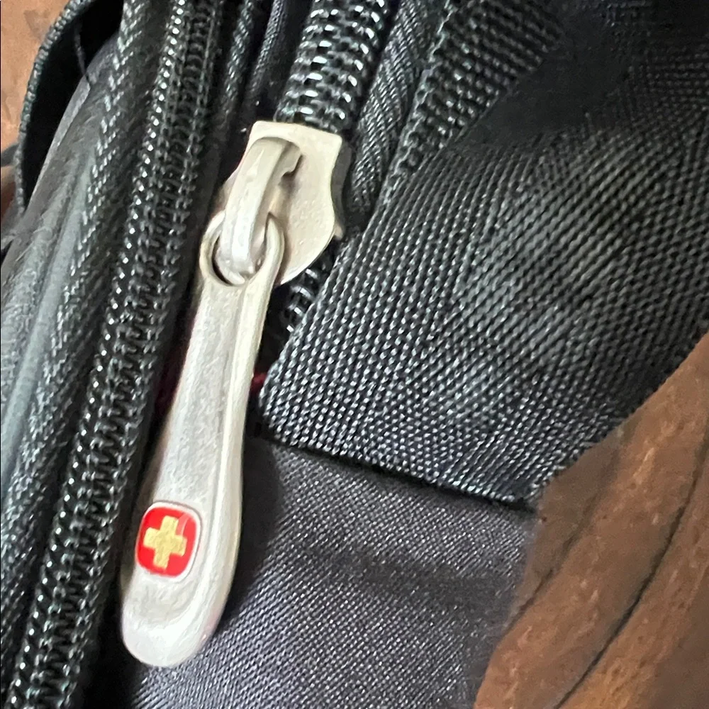 Victorinox Swiss Army Laptop Briefcase Bag Preowned